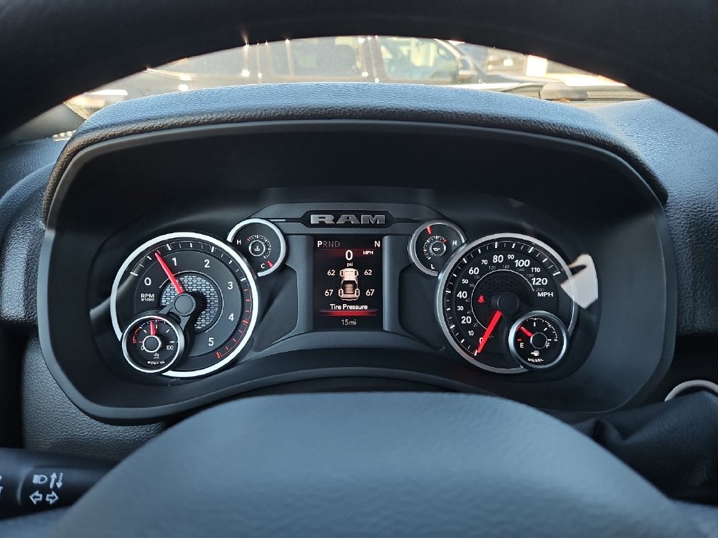 2027 RAM 2500 RAM 2500 TRADESMAN CREW CAB 4X4 8' BOX