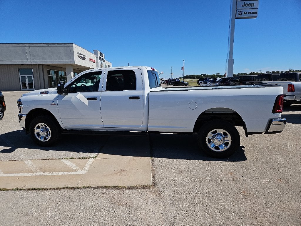 2027 RAM 2500 RAM 2500 TRADESMAN CREW CAB 4X4 8' BOX