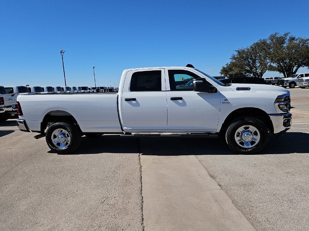 2027 RAM 2500 RAM 2500 TRADESMAN CREW CAB 4X4 8' BOX