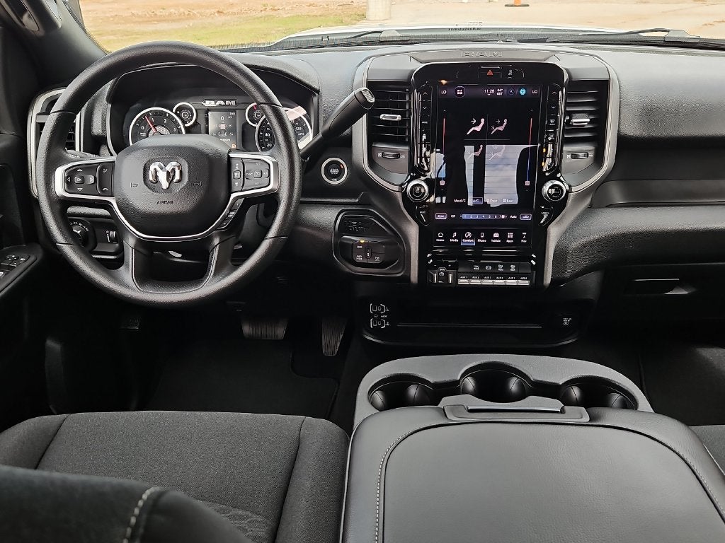 2027 RAM 2500 RAM 2500 TRADESMAN CREW CAB 4X4 8' BOX