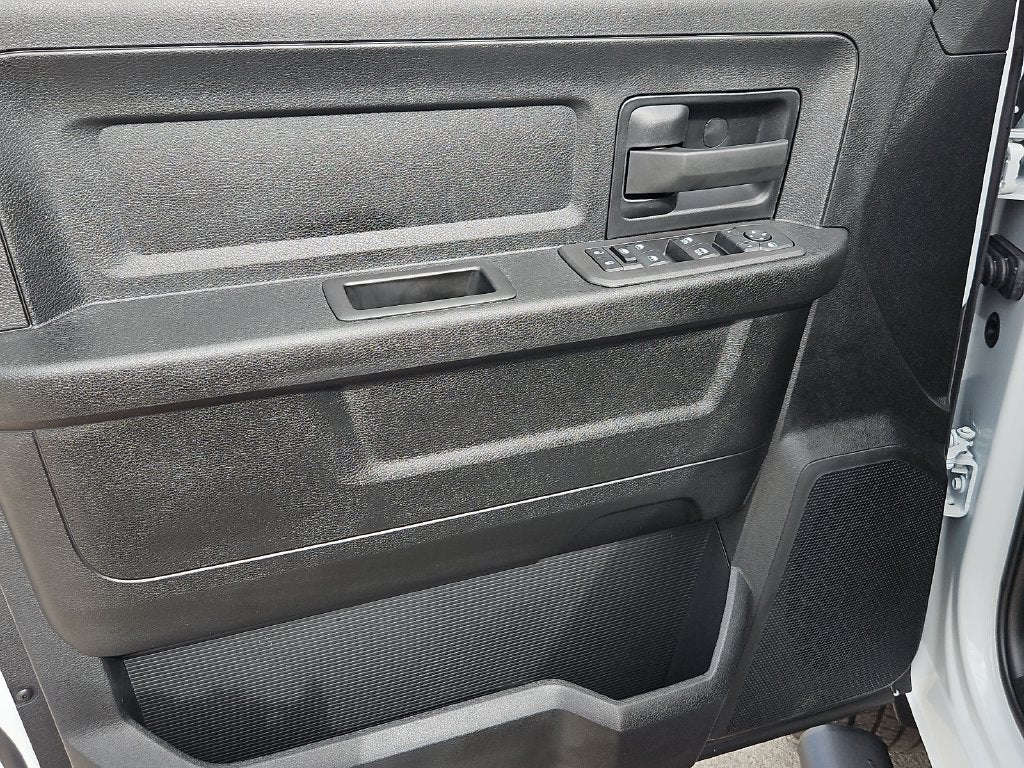 2027 RAM 2500 RAM 2500 TRADESMAN CREW CAB 4X4 8' BOX