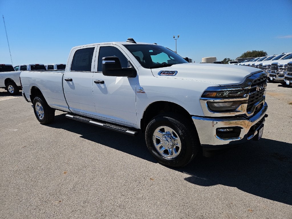 2027 RAM 2500 RAM 2500 TRADESMAN CREW CAB 4X4 8' BOX