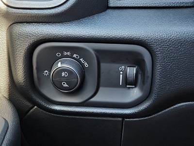 2027 RAM 2500 RAM 2500 TRADESMAN CREW CAB 4X4 8' BOX