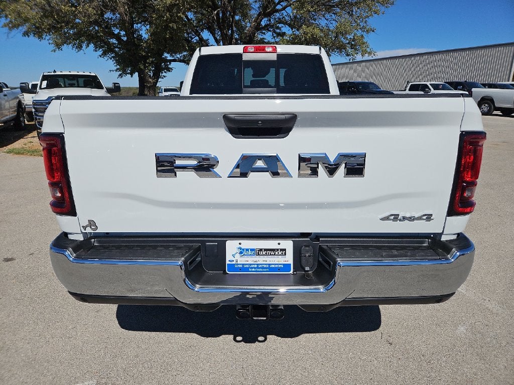 2027 RAM 2500 RAM 2500 TRADESMAN CREW CAB 4X4 8' BOX