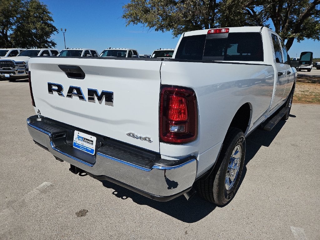 2027 RAM 2500 RAM 2500 TRADESMAN CREW CAB 4X4 8' BOX