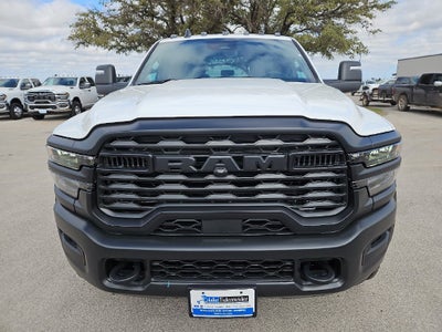 2027 RAM Ram 5500 Chassis Cab RAM 5500 TRADESMAN CHASSIS CREW CAB 4X4 84' CA