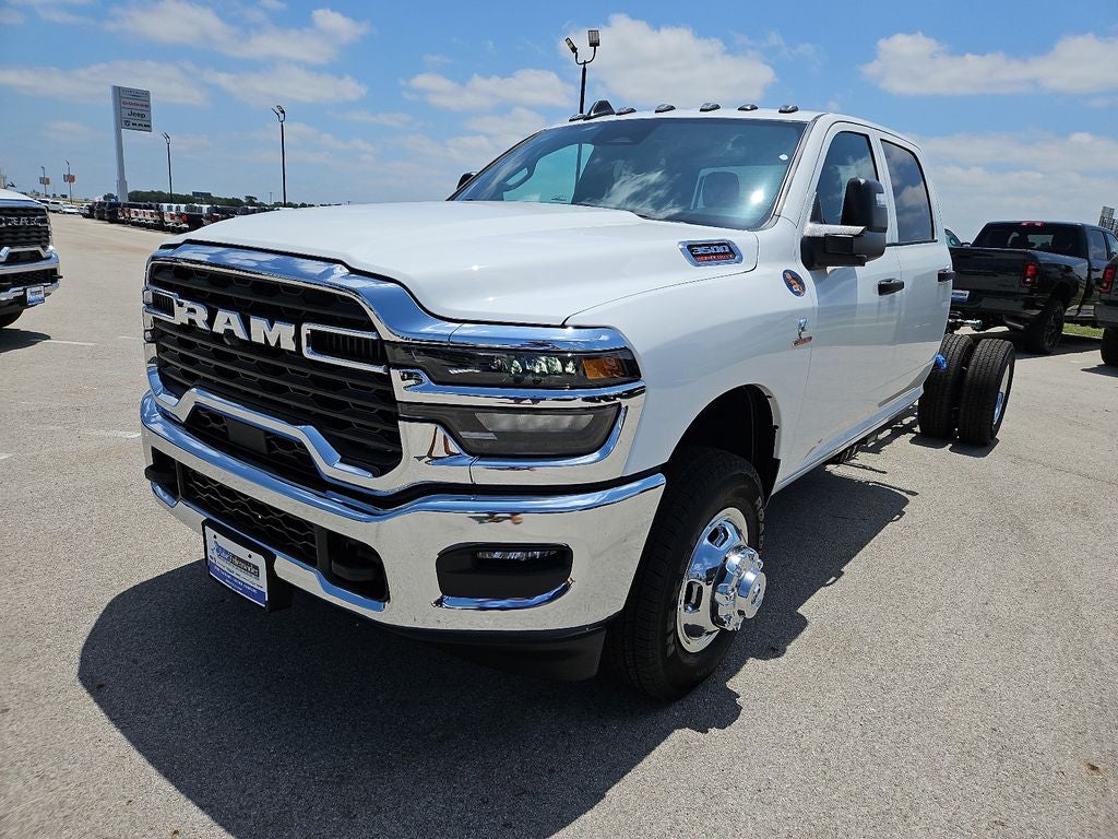 2026 RAM 3500 Chassis RAM 3500 TRADESMAN CREW CAB CHASSIS 4X4 60' CA