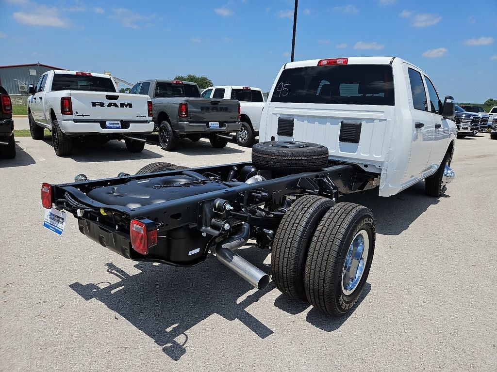 2026 RAM 3500 Chassis RAM 3500 TRADESMAN CREW CAB CHASSIS 4X4 60' CA