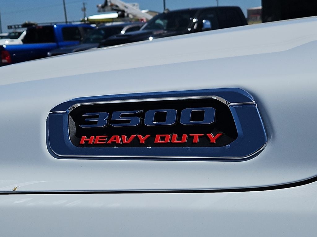 2026 RAM 3500 Chassis RAM 3500 TRADESMAN CREW CAB CHASSIS 4X4 60' CA