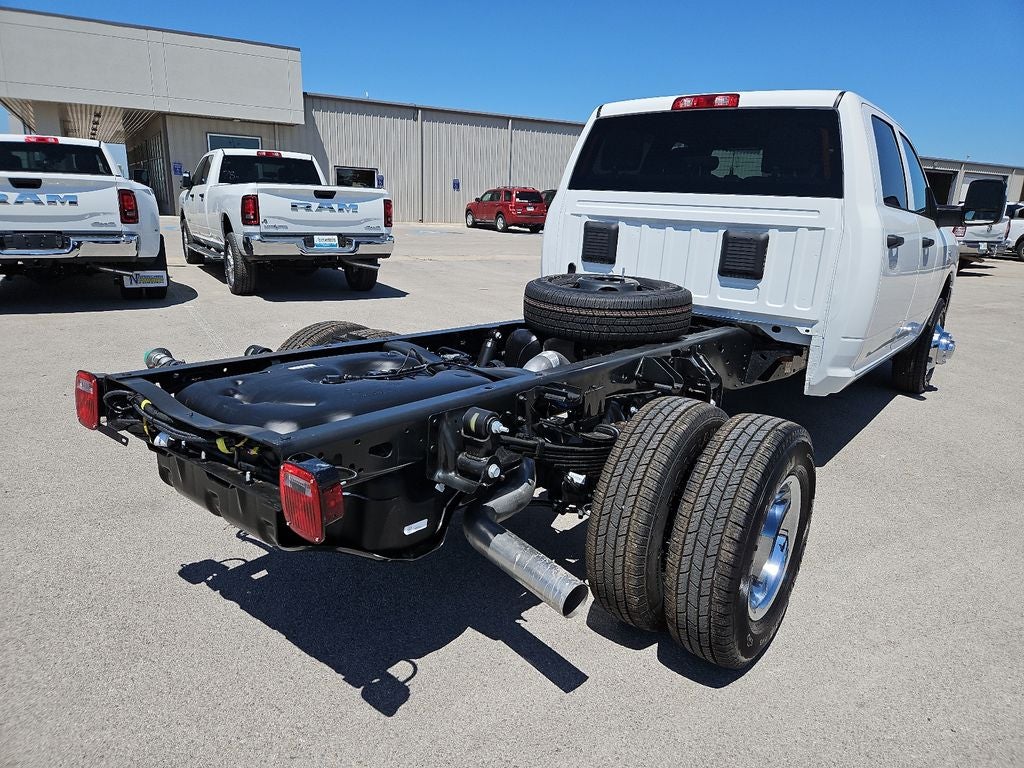 2026 RAM 3500 Chassis RAM 3500 TRADESMAN CREW CAB CHASSIS 4X4 60' CA
