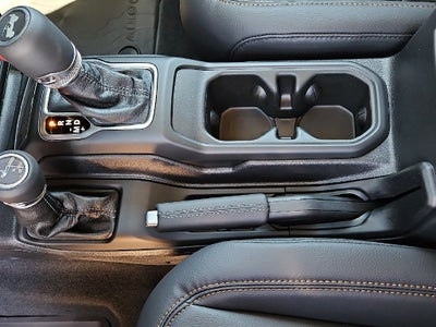 2027 Jeep Wrangler WRANGLER 4-DOOR SAHARA