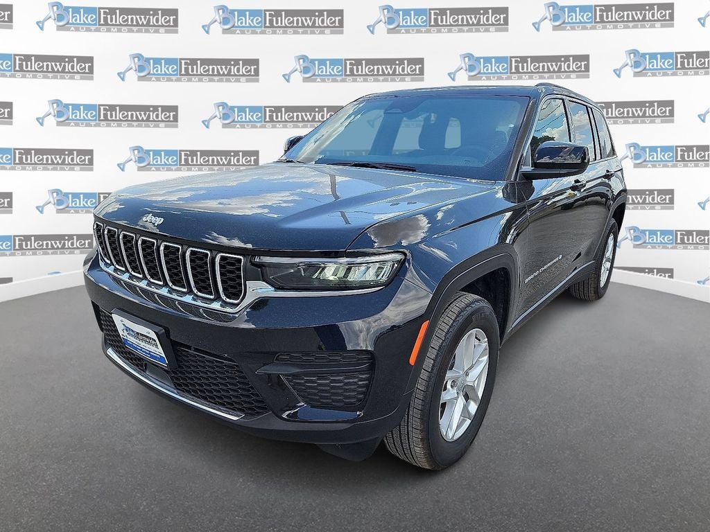 2026 Jeep Grand Cherokee GRAND CHEROKEE LAREDO X 4X4
