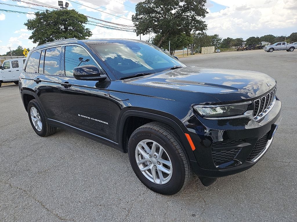 2026 Jeep Grand Cherokee GRAND CHEROKEE LAREDO X 4X4