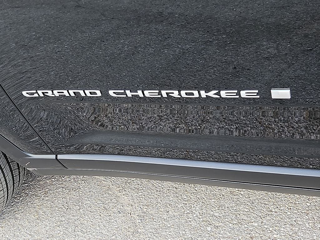 2026 Jeep Grand Cherokee GRAND CHEROKEE LAREDO X 4X4