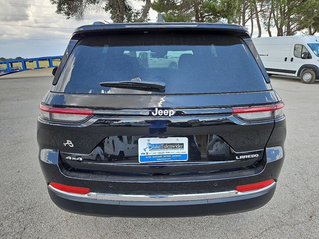 2026 Jeep Grand Cherokee GRAND CHEROKEE LAREDO X 4X4