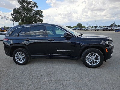 2026 Jeep Grand Cherokee GRAND CHEROKEE LAREDO X 4X4