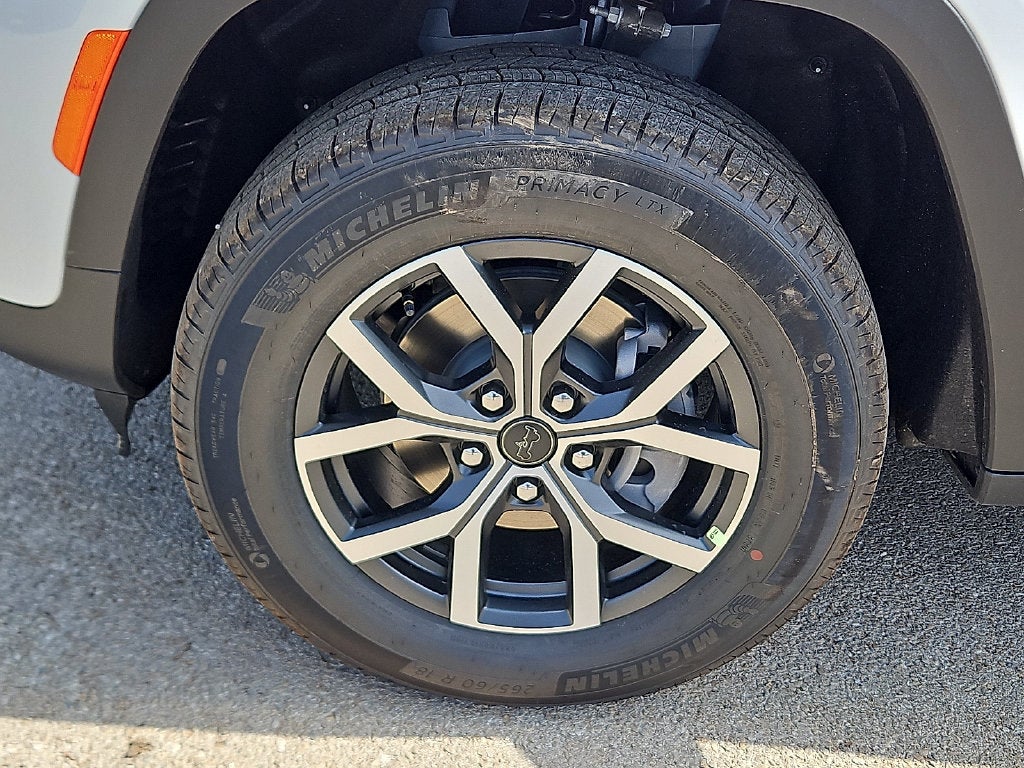 2027 Jeep Grand Cherokee GRAND CHEROKEE LAREDO X 4X4