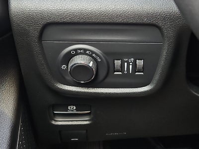 2027 Jeep Grand Cherokee GRAND CHEROKEE LAREDO X 4X4