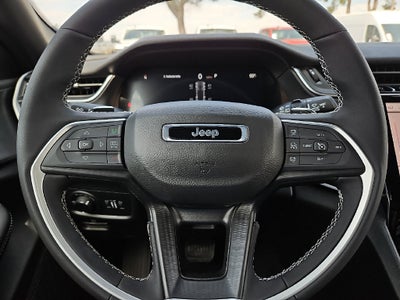 2027 Jeep Grand Cherokee GRAND CHEROKEE LAREDO X 4X4