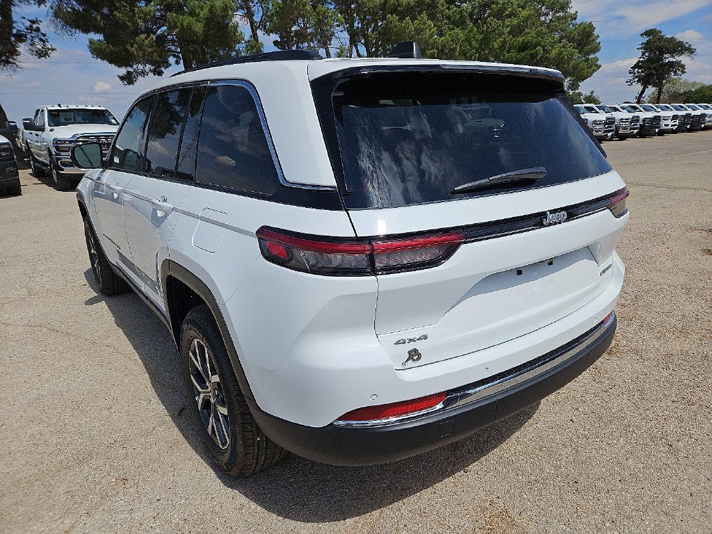 2027 Jeep Grand Cherokee GRAND CHEROKEE LAREDO X 4X4