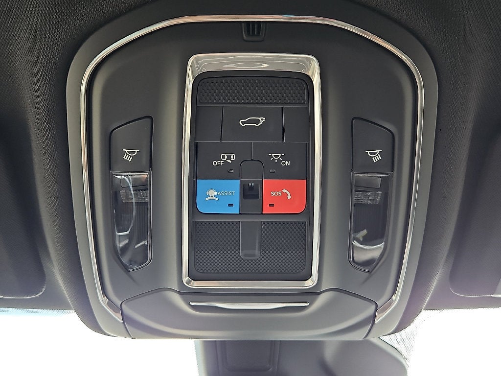 2027 Jeep Grand Cherokee GRAND CHEROKEE LAREDO ALTITUDE 4X4
