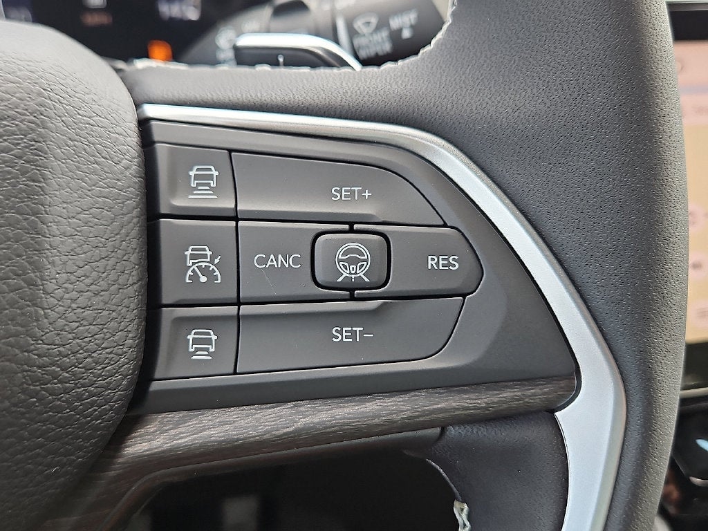 2027 Jeep Grand Cherokee GRAND CHEROKEE LAREDO ALTITUDE 4X4