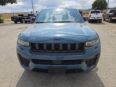 2027 Jeep Grand Cherokee GRAND CHEROKEE LIMITED 4X4