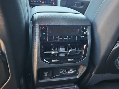 2027 Jeep Grand Cherokee L GRAND CHEROKEE L LAREDO X 4X2
