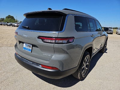 2027 Jeep Grand Cherokee L GRAND CHEROKEE L LAREDO X 4X2