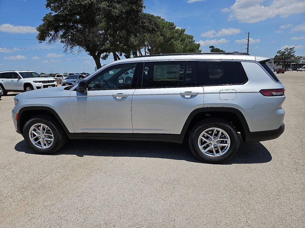 2026 Jeep Grand Cherokee GRAND CHEROKEE L LAREDO X 4X4