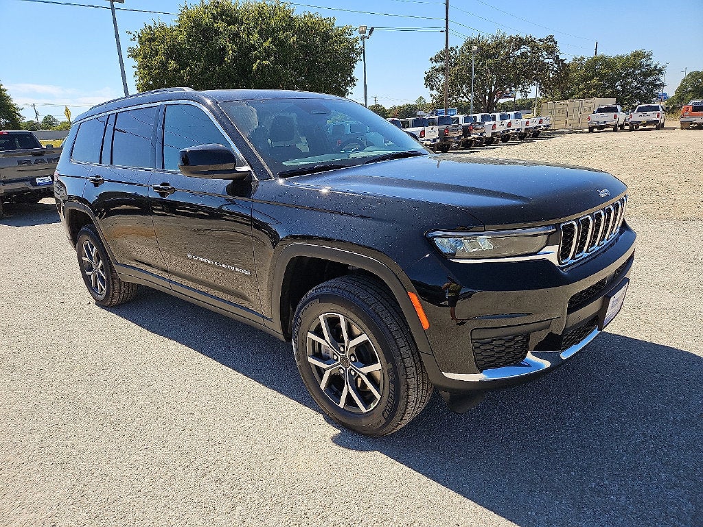 2027 Jeep Grand Cherokee L GRAND CHEROKEE L LAREDO X 4X4