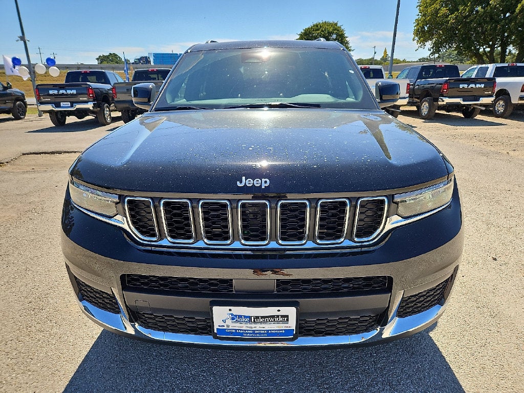 2027 Jeep Grand Cherokee L GRAND CHEROKEE L LAREDO X 4X4
