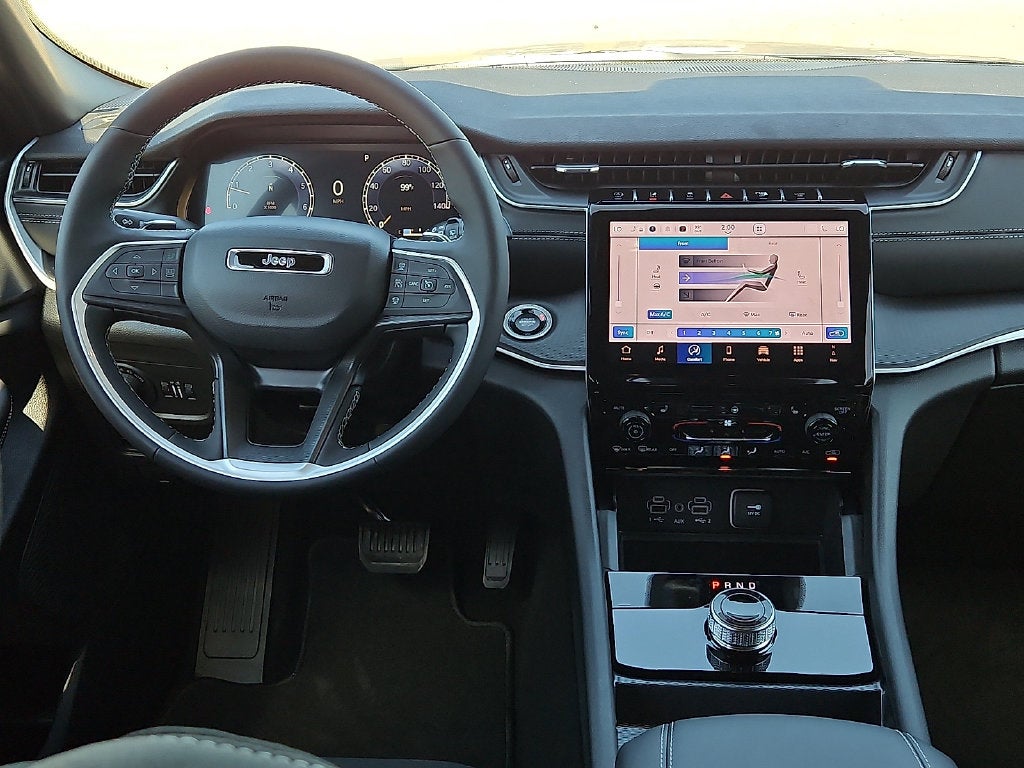 2027 Jeep Grand Cherokee L GRAND CHEROKEE L LAREDO X 4X4