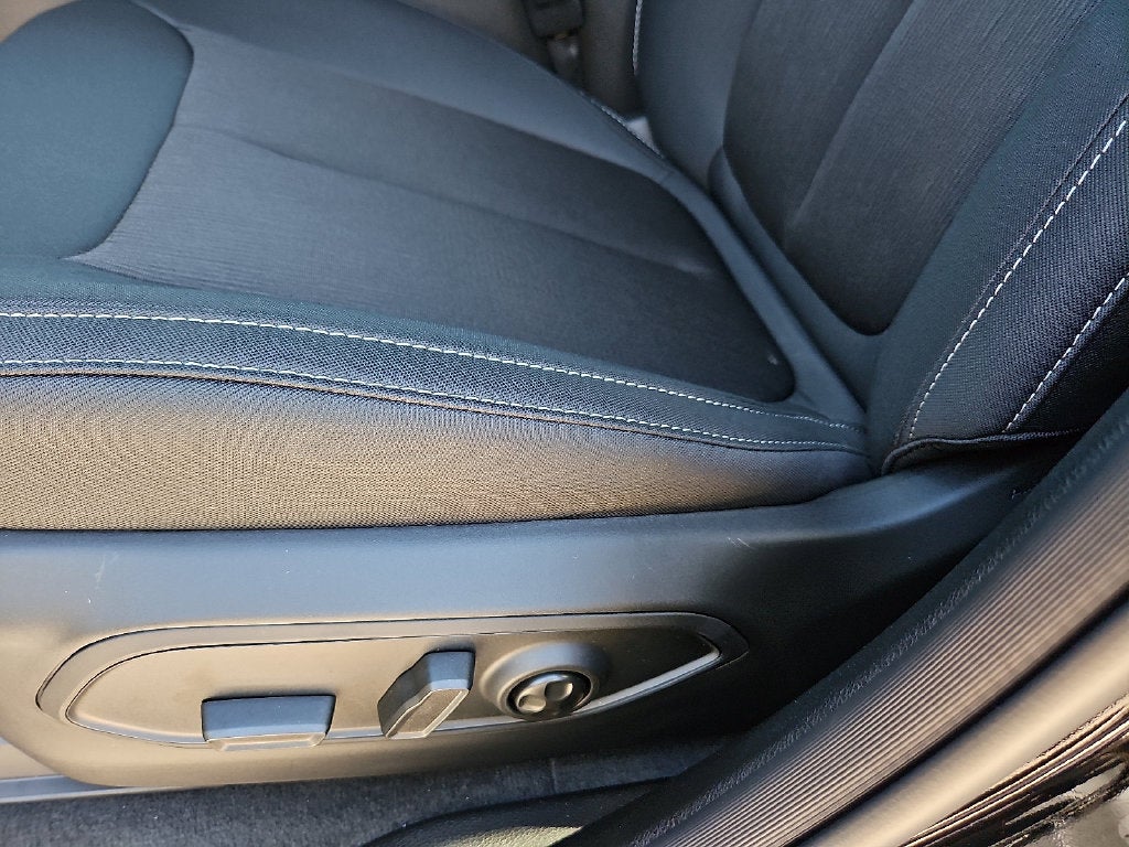2027 Jeep Grand Cherokee L GRAND CHEROKEE L LAREDO X 4X4