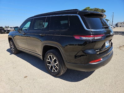 2027 Jeep Grand Cherokee L GRAND CHEROKEE L LAREDO X 4X4