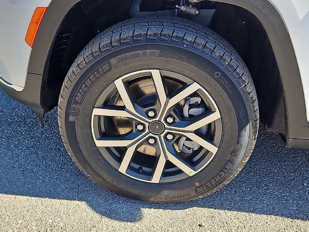 2027 Jeep Grand Cherokee L GRAND CHEROKEE L LAREDO X 4X4