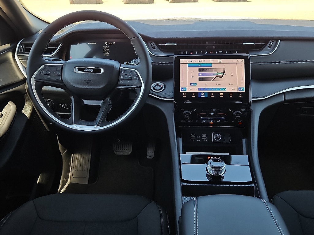 2027 Jeep Grand Cherokee L GRAND CHEROKEE L LAREDO X 4X4