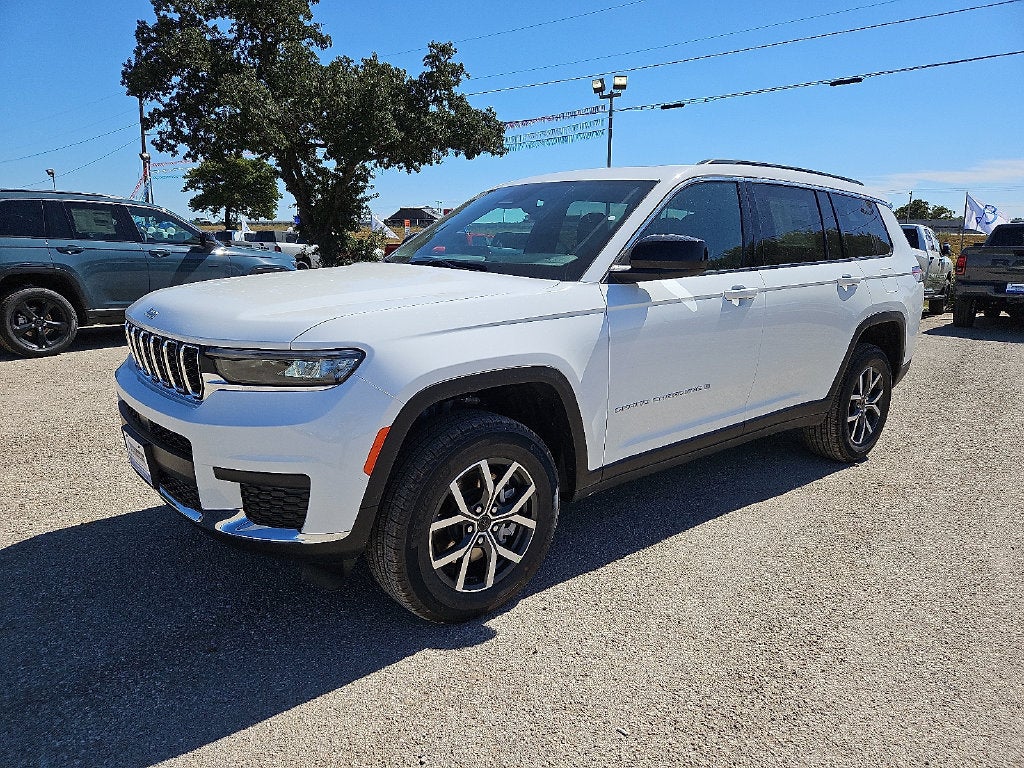 2027 Jeep Grand Cherokee L GRAND CHEROKEE L LAREDO X 4X4