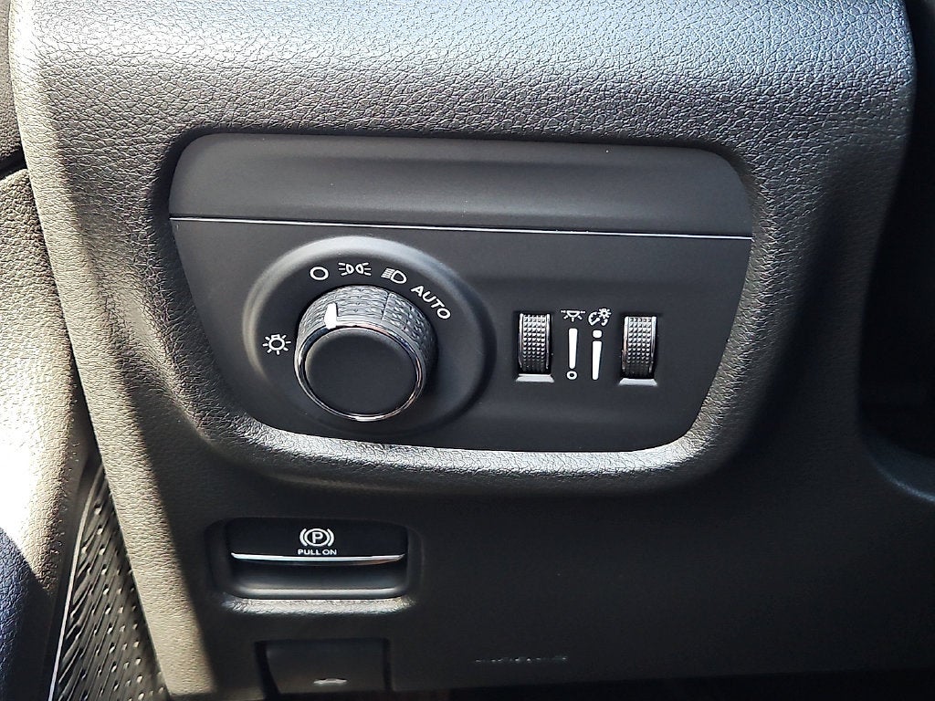 2027 Jeep Grand Cherokee L GRAND CHEROKEE L LAREDO X 4X4