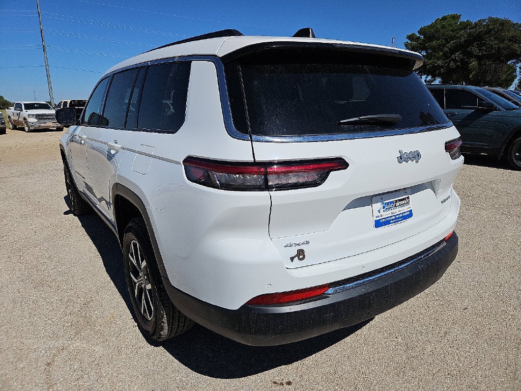 2027 Jeep Grand Cherokee L GRAND CHEROKEE L LAREDO X 4X4