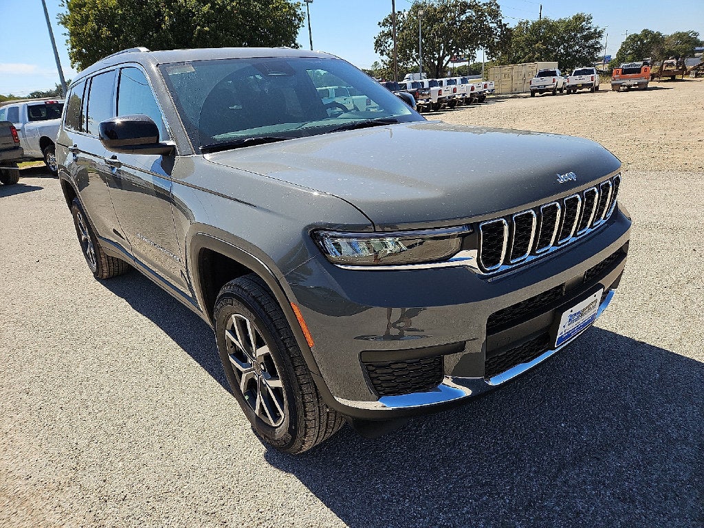2027 Jeep Grand Cherokee L GRAND CHEROKEE L LAREDO X 4X4