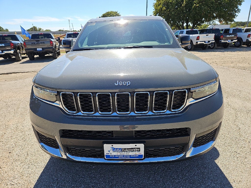 2027 Jeep Grand Cherokee L GRAND CHEROKEE L LAREDO X 4X4