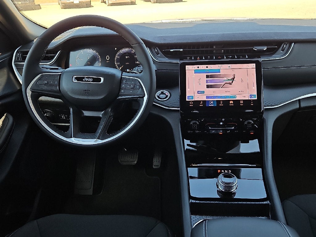 2027 Jeep Grand Cherokee L GRAND CHEROKEE L LAREDO X 4X4