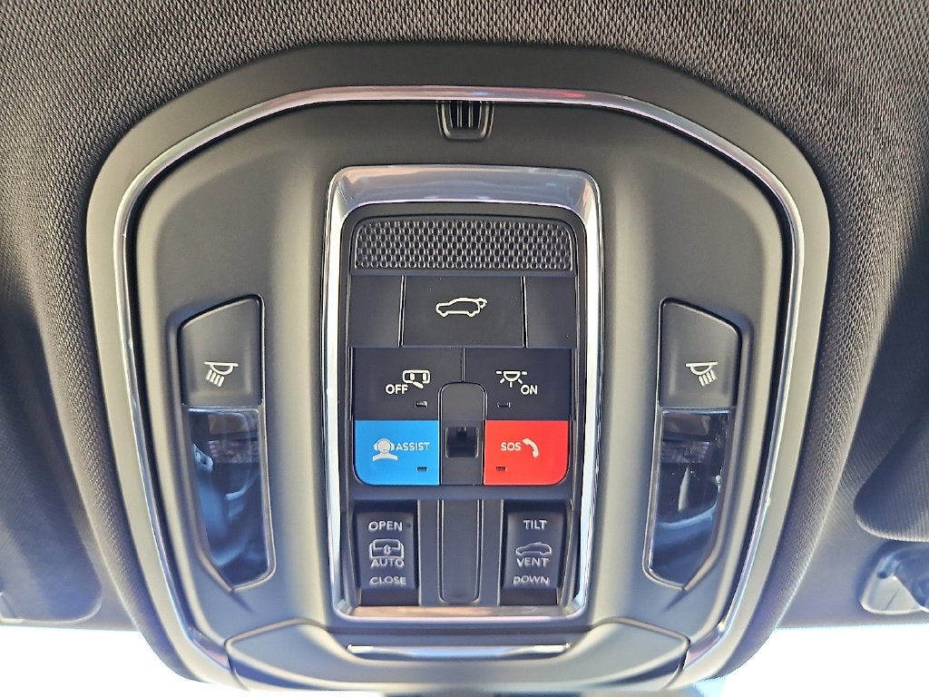 2027 Jeep Grand Cherokee L GRAND CHEROKEE L LAREDO X 4X4