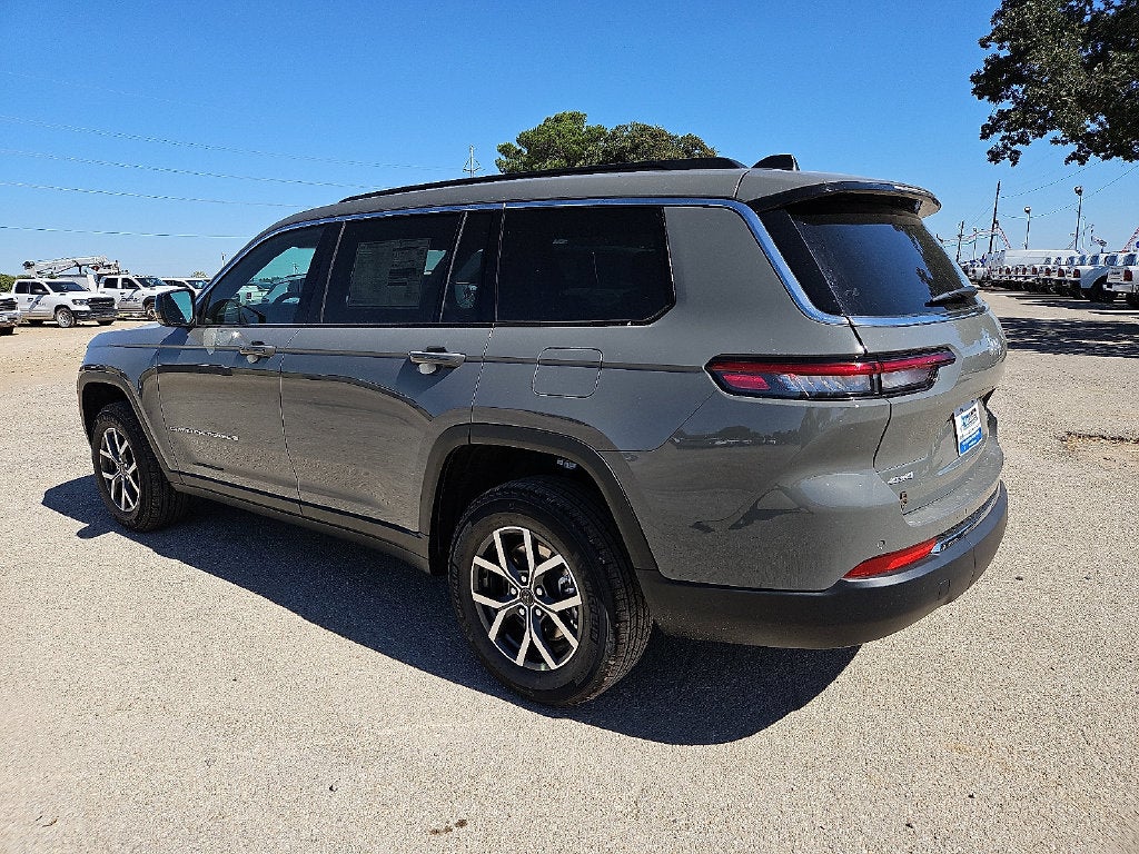 2027 Jeep Grand Cherokee L GRAND CHEROKEE L LAREDO X 4X4