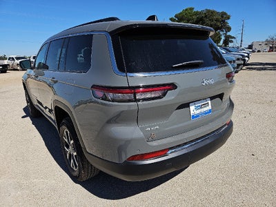 2027 Jeep Grand Cherokee L GRAND CHEROKEE L LAREDO X 4X4
