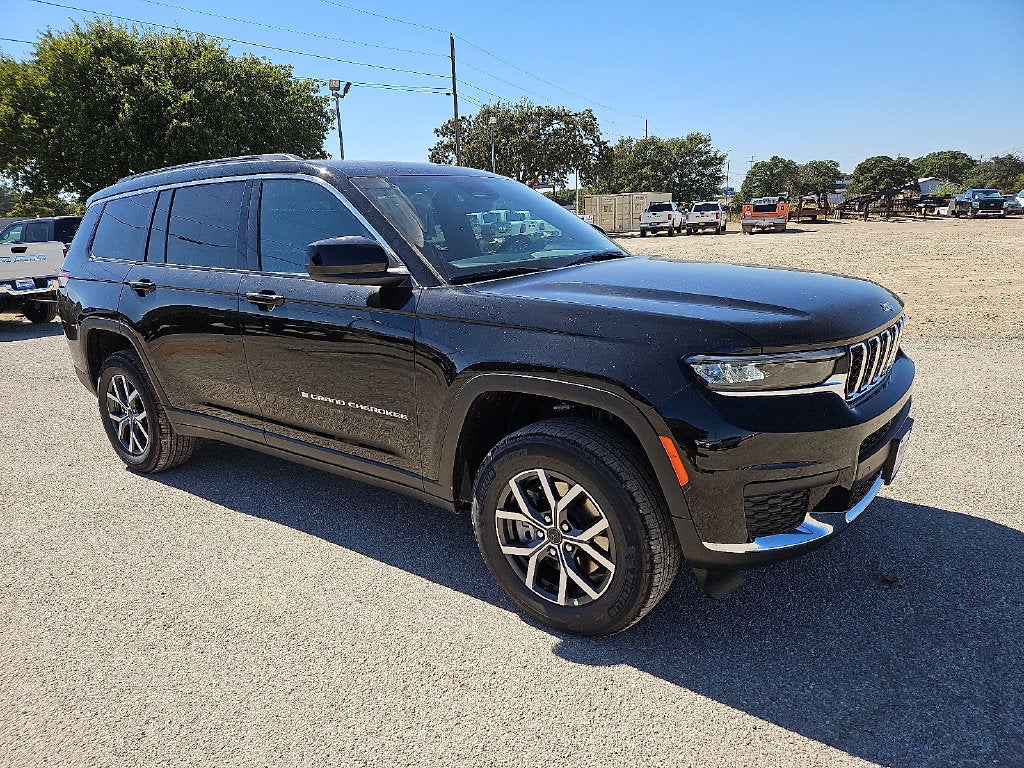 2027 Jeep Grand Cherokee L GRAND CHEROKEE L LAREDO X 4X4