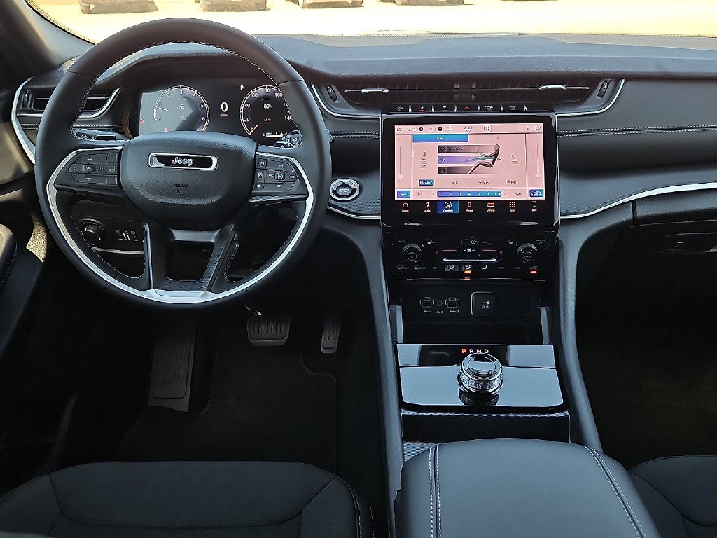 2027 Jeep Grand Cherokee L GRAND CHEROKEE L LAREDO X 4X4
