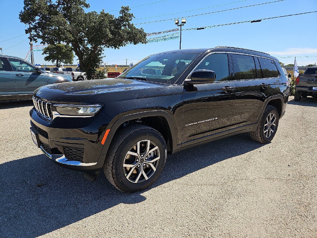 2027 Jeep Grand Cherokee L GRAND CHEROKEE L LAREDO X 4X4