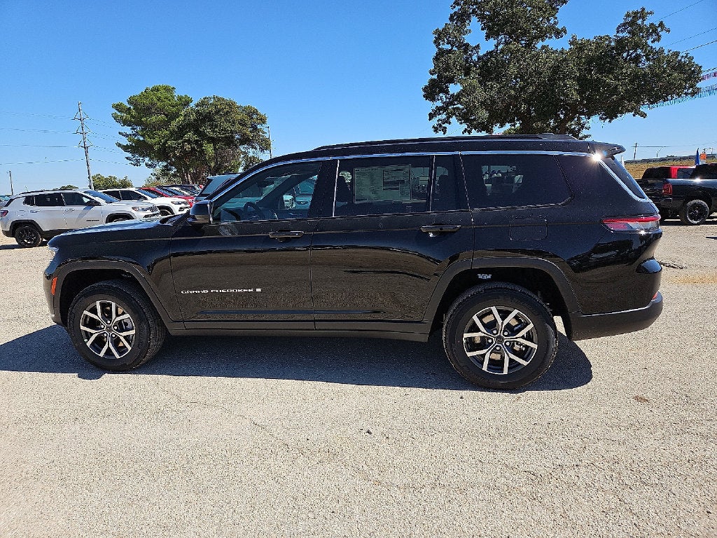 2027 Jeep Grand Cherokee L GRAND CHEROKEE L LAREDO X 4X4